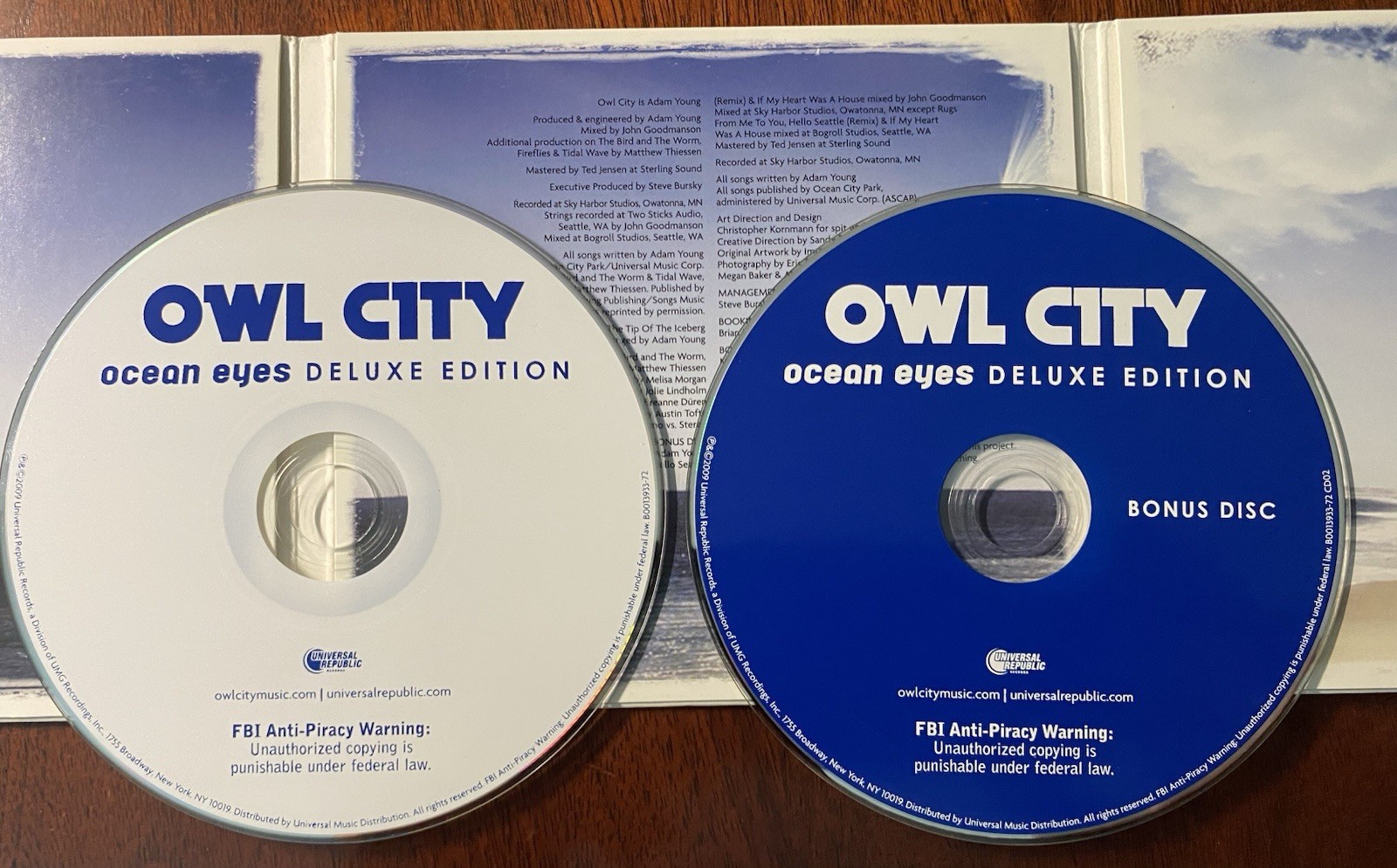 [2 CD] Owl City - Ocean Eyes [Deluxe Edition] (2CD, 2010) *NM* FREE SHIPPING