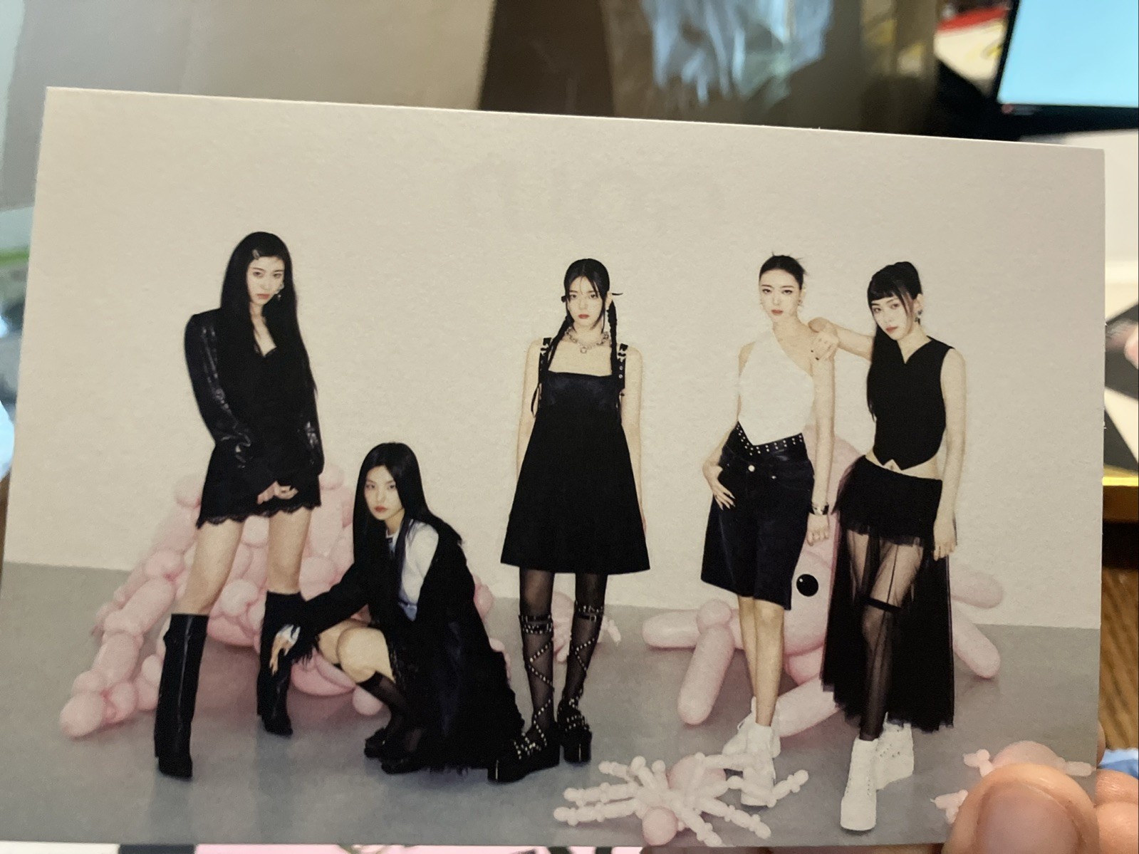 Gold by Itzy (Pink) 2024 JYP Entertainment Korean Dance & K-Pop Mini Album CD