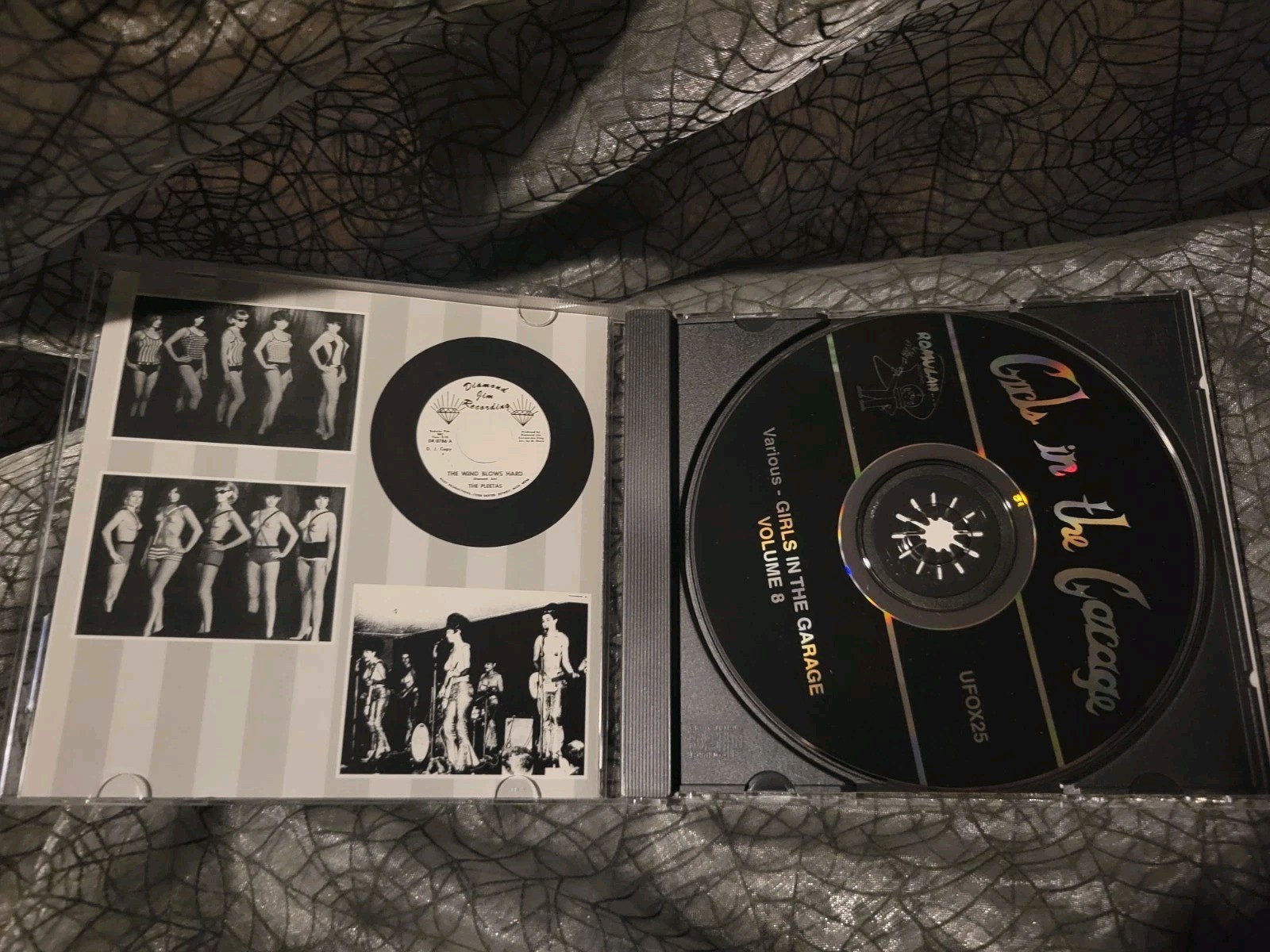 GIRLS IN THE GARAGE VOL 8 CD Romulan Records Compilation Rare 60s Surf Hot Rod