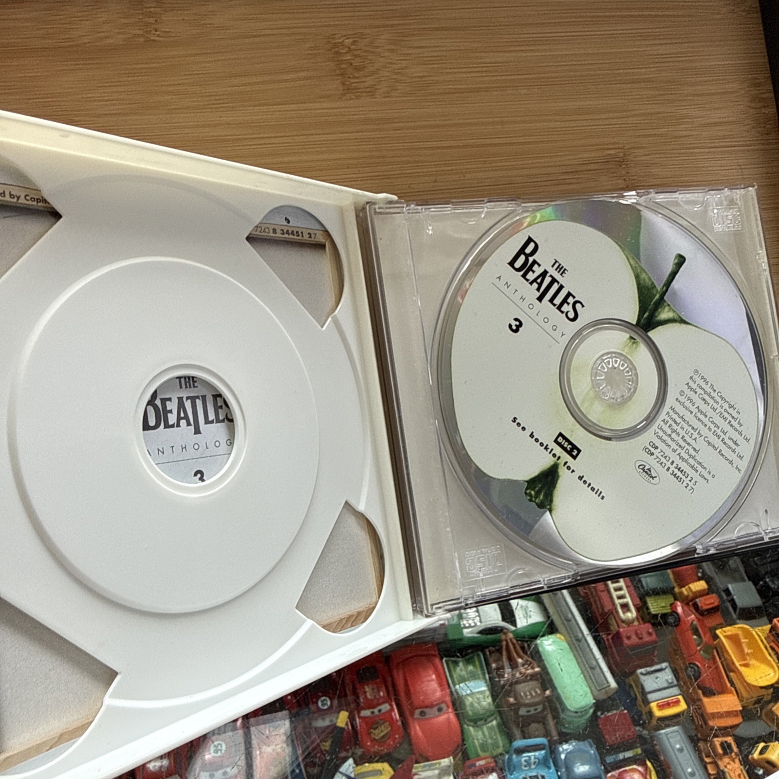 The Beatles: Anthology 3 2-Disc CD Set 1996 - Apple Records Rare With Booklet