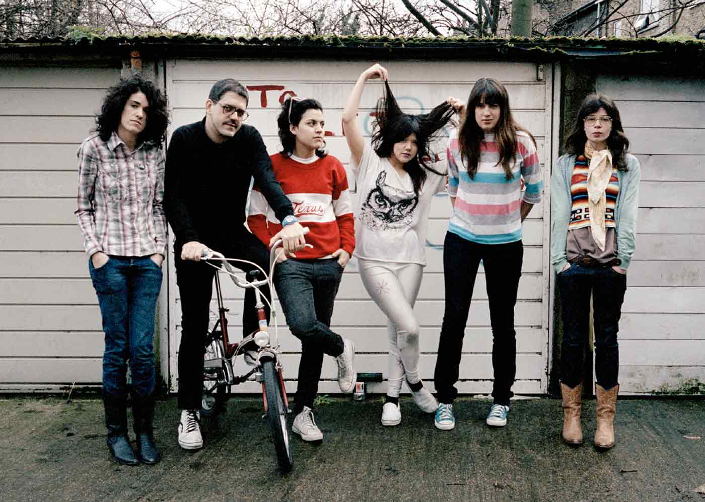 Cansei de ser sexy и кэтрин менинг. Ser band. хорошо быть тихоней (the perks of being a wallflower) 2012 г. De ser. хорошо быть тихоней (the perks of being a wallflower) 2012 г.