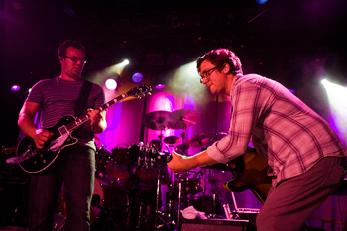 Gomez, ni suman ni restan