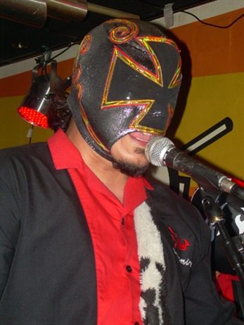 Lost Acapulco, tsunami azteca