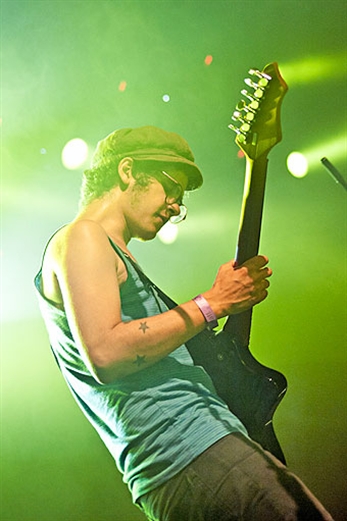 Omar Rodríguez-López Group, a su aire.