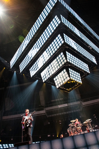 Muse reunió a más de 18.000 creyentes en el Palacio de Deportes