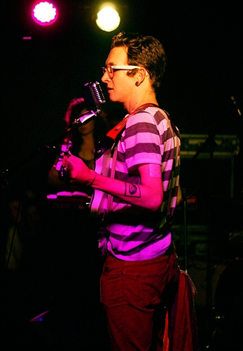 Micah P. Hinson, crudívoro