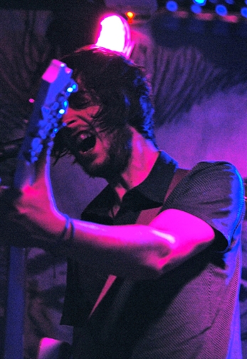 Rufus T. Firefly, en ascenso