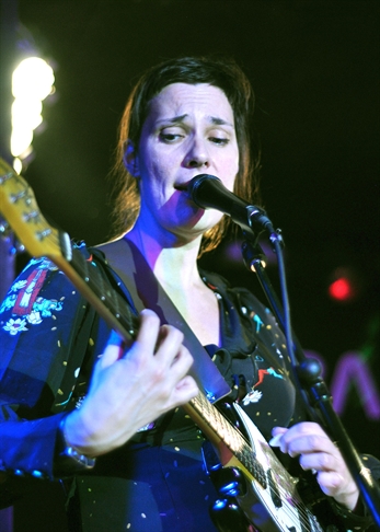 Laetitia Sadier, el placer de los sentidos