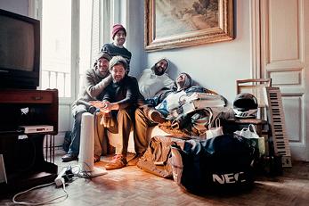 Bailando bajo la colcha