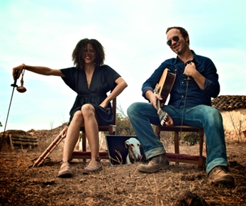 “Las letras van cargadas de símbolos y metáforas"