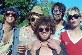 "Publicar discos sobreproducidos es aburrido"