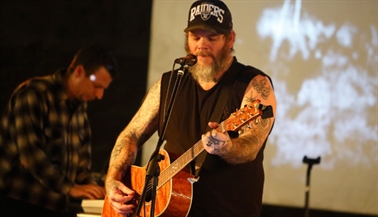 "Neurosis no es una banda negativa, en absoluto"