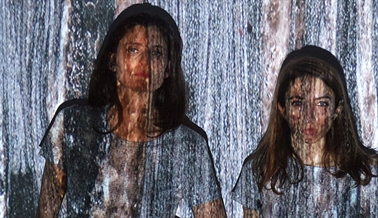 “La confusión entre lo orgánico y lo sintético resulta un juego seductor”