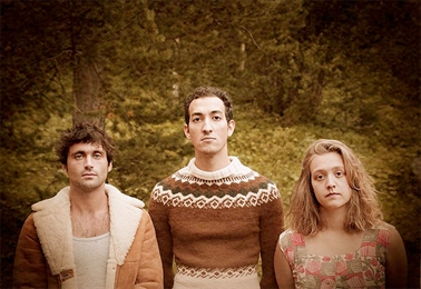 “Queríamos hacer música de baile con momentos oscuros y emotivos”