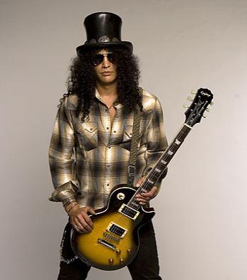 Slash alaba el trabajo de Axl Rose