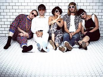 You Say Party! We Say Die! cambian de nombre