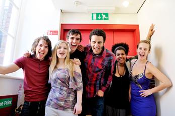 MondoTv y DePedro en Liverpool