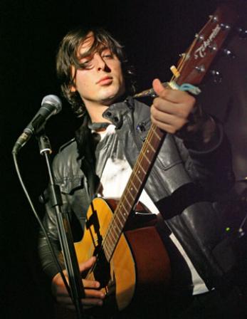 Carl Barât debuta en solitario