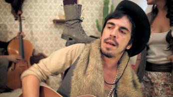 Mr. Pèrfumme y la Hermandad de la Alimaña presenta el videoclip “Resulta”