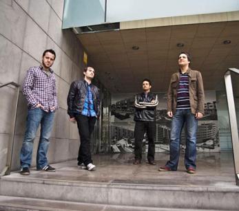 dELUXE pop club amplía sus citas para diciembre