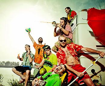 Un día en la vida de La Pegatina