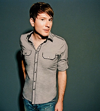 Owl City, de gira a final de verano