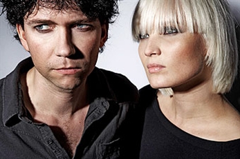 Mondo Tv con The Raveonettes y Layabouts