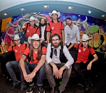 Se edita "Dos bandas y un destino. El concierto"