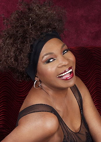 Maxine Brown y July encabezan el cartel del Euroyeyé 2011