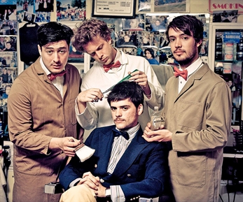 Mumford & Sons presentan un nuevo tema