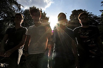 Fuzzy White Casters, nuevo nombre y disco