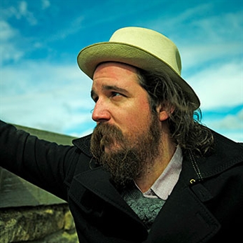 Bigott encandila las ondas sonoras