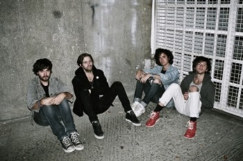 Tribes, T.W.I.N.S., Resonance y Bikini Invaders, en el CATH Londres