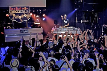15 min., 3 estilos, 28 Djs, arranca el RED BULL THRE3STYLE