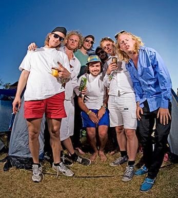 Kakkmaddafakka aterrizan en nuestro país