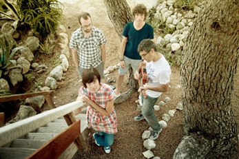 MoonFlower lanza un adelanto de su álbum de debut