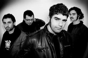 Radiola estrenan el primer videoclip de "Miniserie"