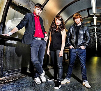 The Whip aterrizan en España