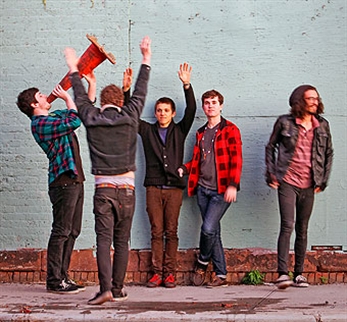 Surfer Blood publican “Tarot Classics”