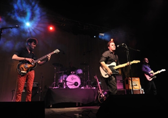 I am Dive y All La Glory ganadores del Desencaja 2011