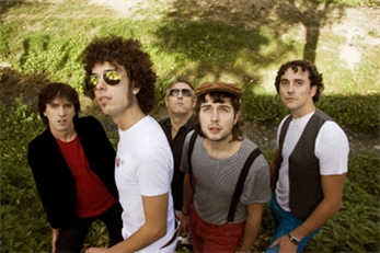 Fin de gira de Napoleón Solo