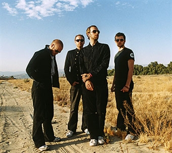 Coldplay anuncian nueva fecha para presentar “Mylo Xyloto”