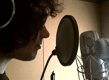 Roban material del próximo disco de Bunbury