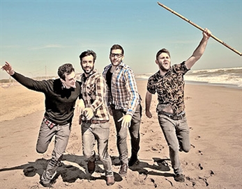 CatPeople presentan su "Love Battle" en Canarias