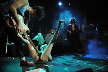 El ruido que me sigue siempre