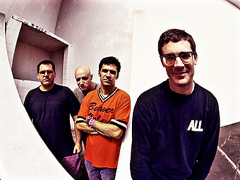 Descendents, At The Gates y Suicidal Tendencies al Resurrection