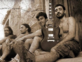 Azero edita el sexto