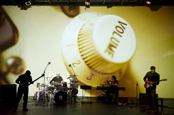 Danza, hip-hop, poesía y pompas de jabón en La Rambleta