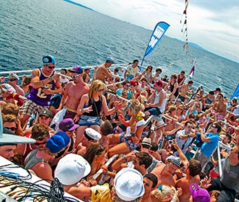 MondoSonoro y Baleària te llevan a surcar los mares