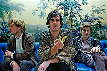 Cuchillo publica “Encanto”